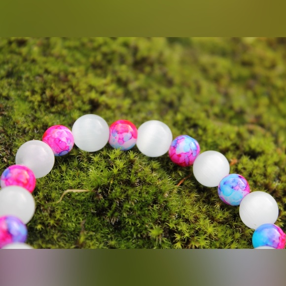 Pro-choice catseye stretch bracelet - Picture 4 of 13